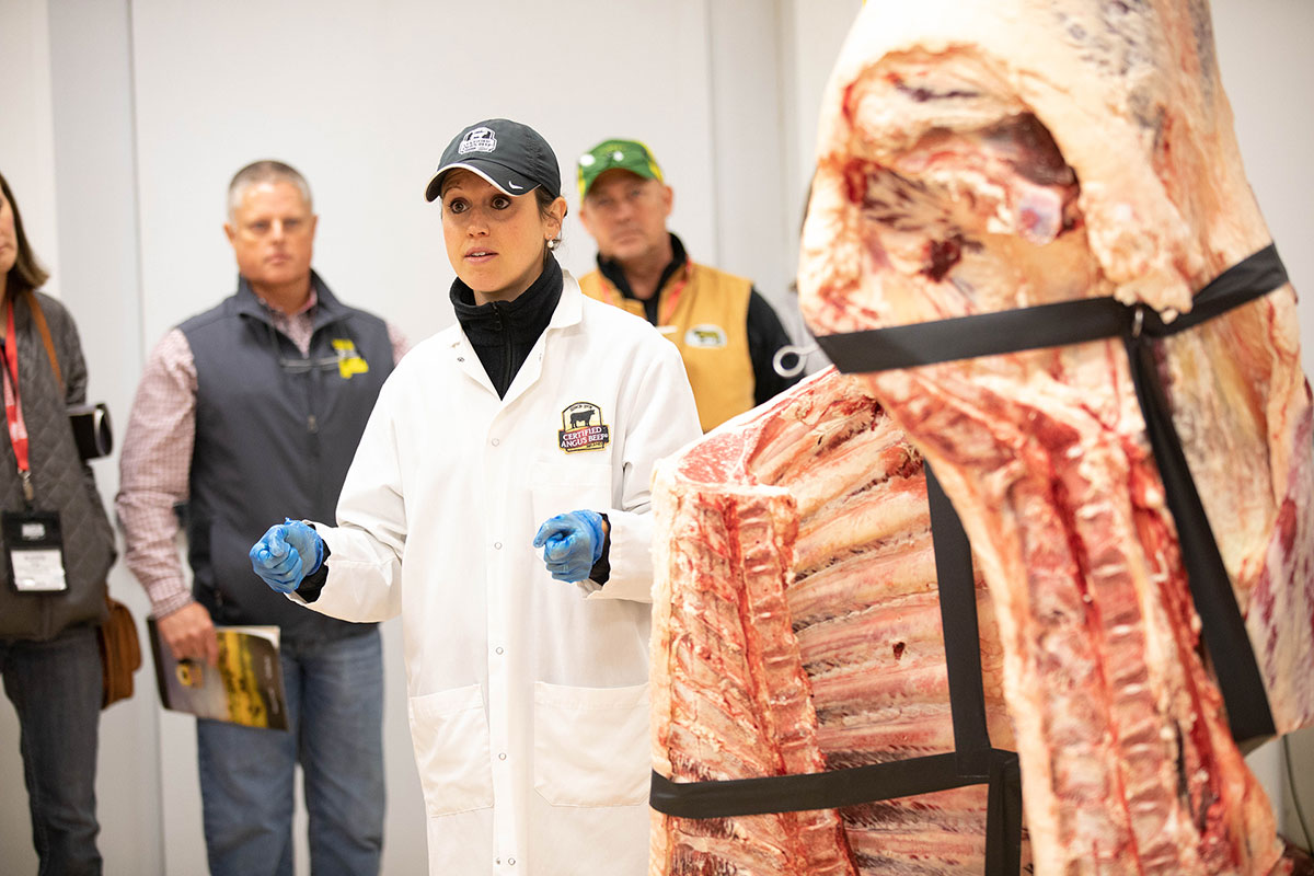 2019_feature_dry-aging-consumer_DianaClark_ActionShot