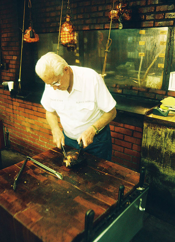 2019_feature_where-there's-smoke-there's-family_BlacksBBQ1-Edgar-Jr