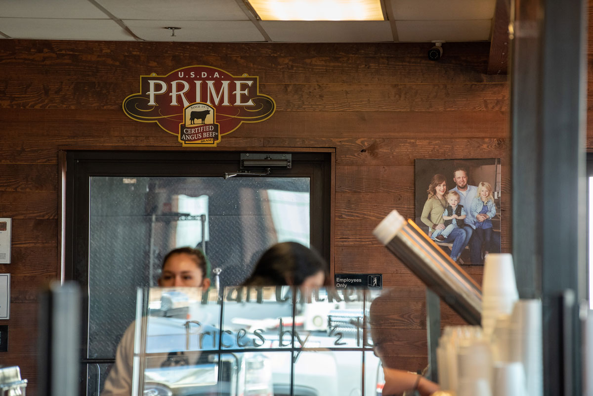 Evie-Maes-BBQ-CAB-Prime-TX-4973 CAB Prime signage