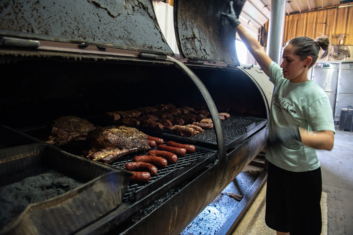 Evie-Maes-BBQ-meat-cooking-TX-5023 smoking meat